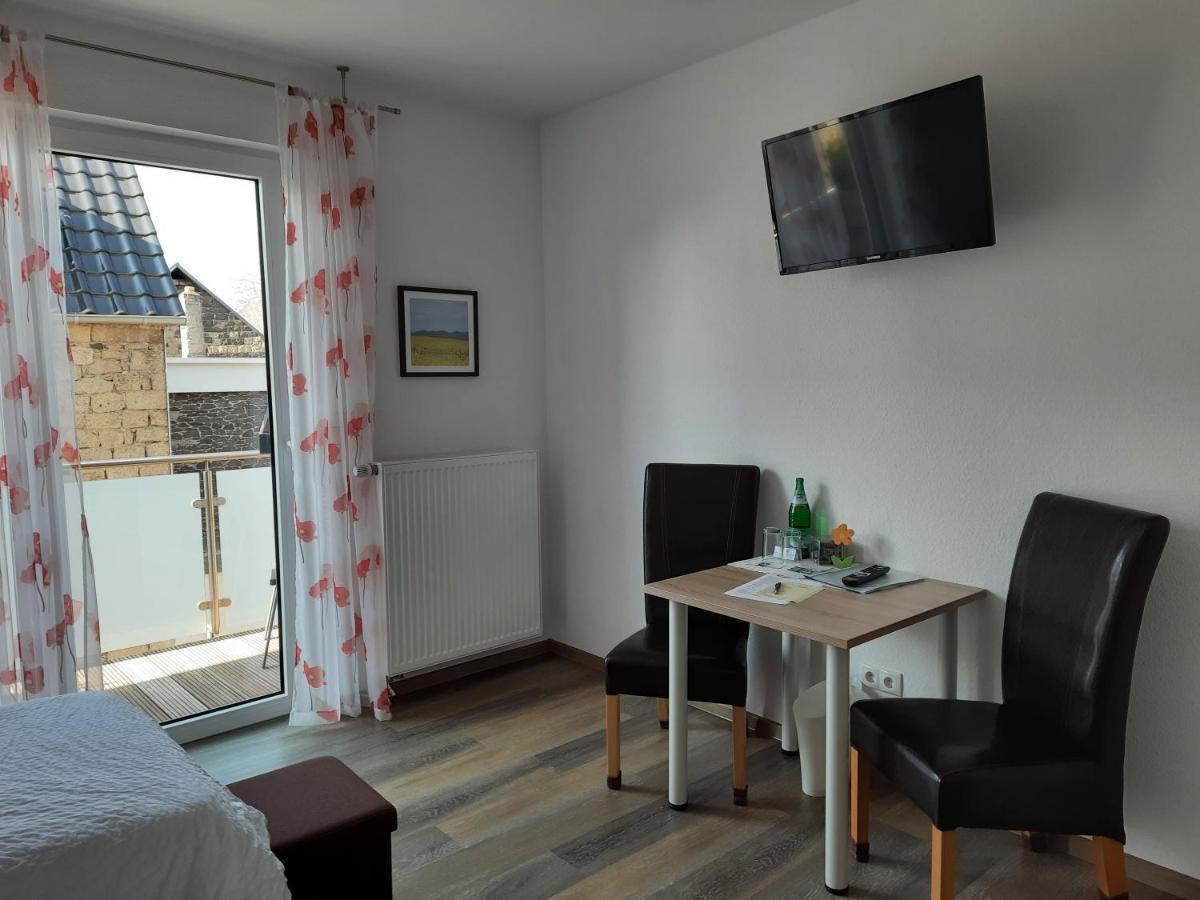 Gaestehaus Am Hochsimmer Ettringen  외부 사진
