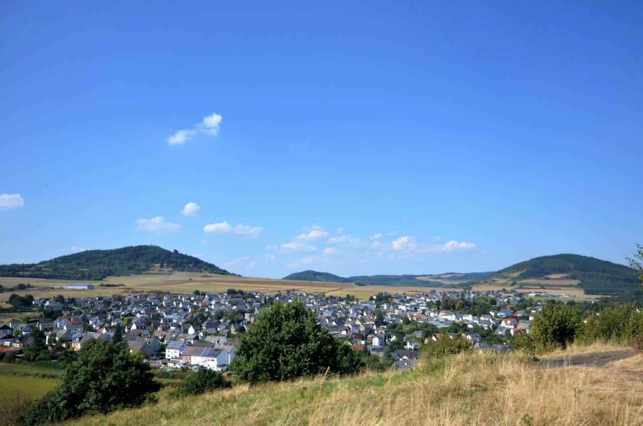 Gaestehaus Am Hochsimmer Ettringen  외부 사진
